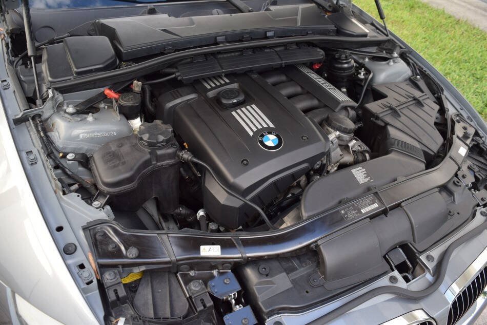 Used 2013 BMW 328i Convertible RWD image 92