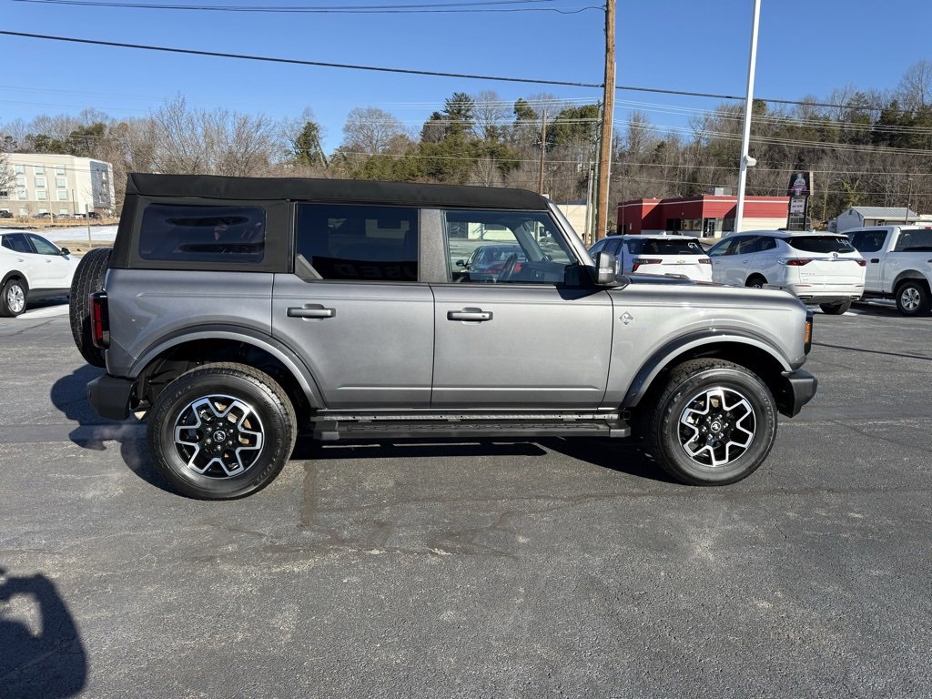 Used 2023 Ford Bronco Outer Banks image 8
