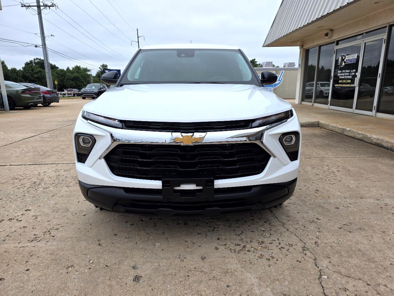Used 2025 Chevrolet TrailBlazer LS w/ LS Convenience Package image 2