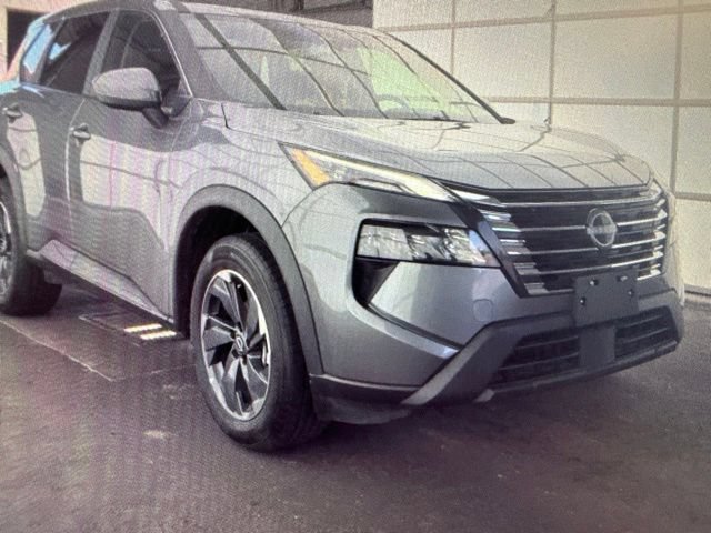 Certified 2025 Nissan Rogue SV FWD image 11
