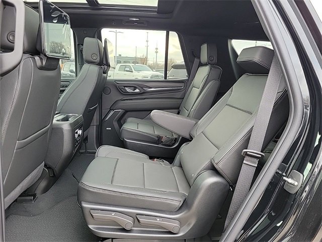 New 2024 GMC Yukon Denali w/ Advanced Technology Package image 17