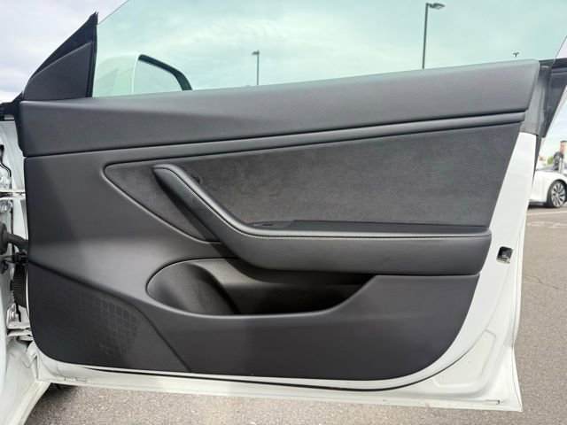 Used 2021 Tesla Model 3 Performance image 16