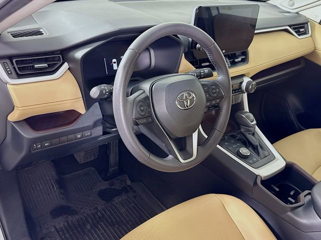 Used 2023 Toyota RAV4 Limited image 10