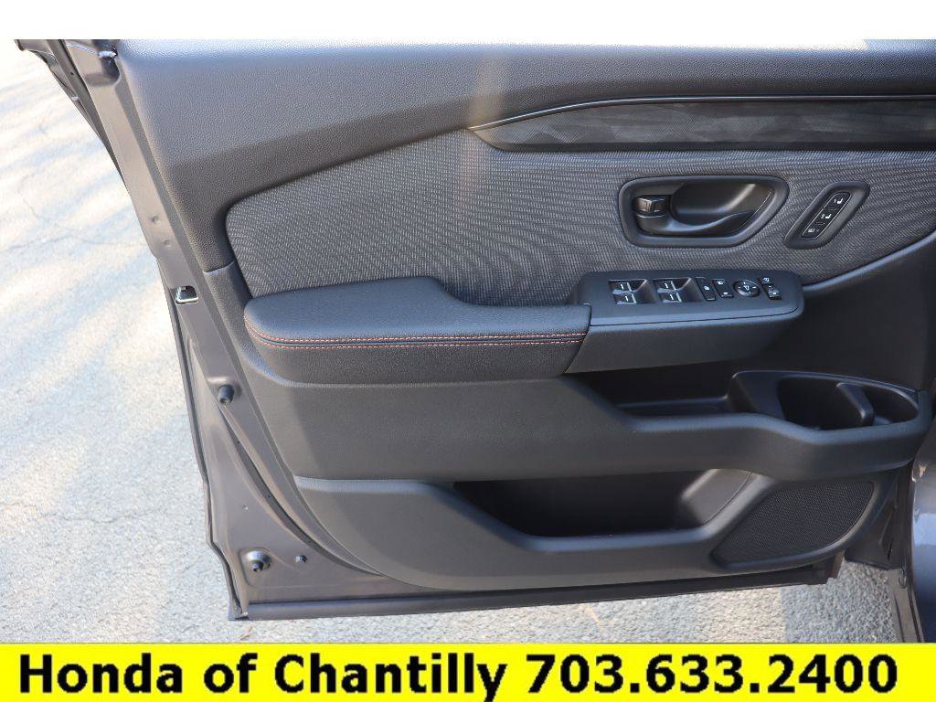 Certified 2026 Honda Passport TrailSport image 24