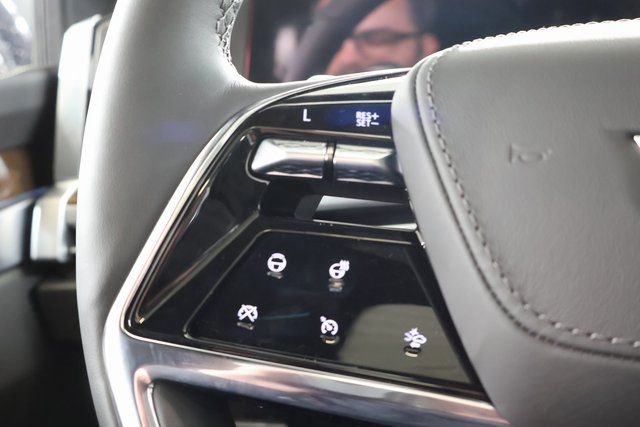 New 2026 Cadillac Escalade ESV Platinum Luxury image 16