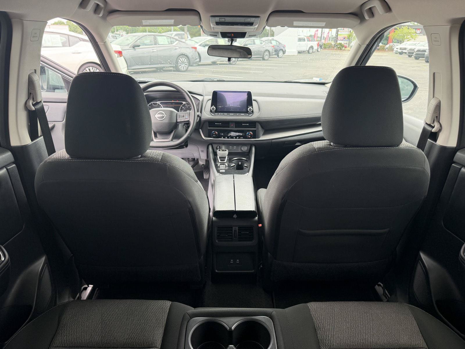 Used 2025 Nissan Rogue SV FWD image 21