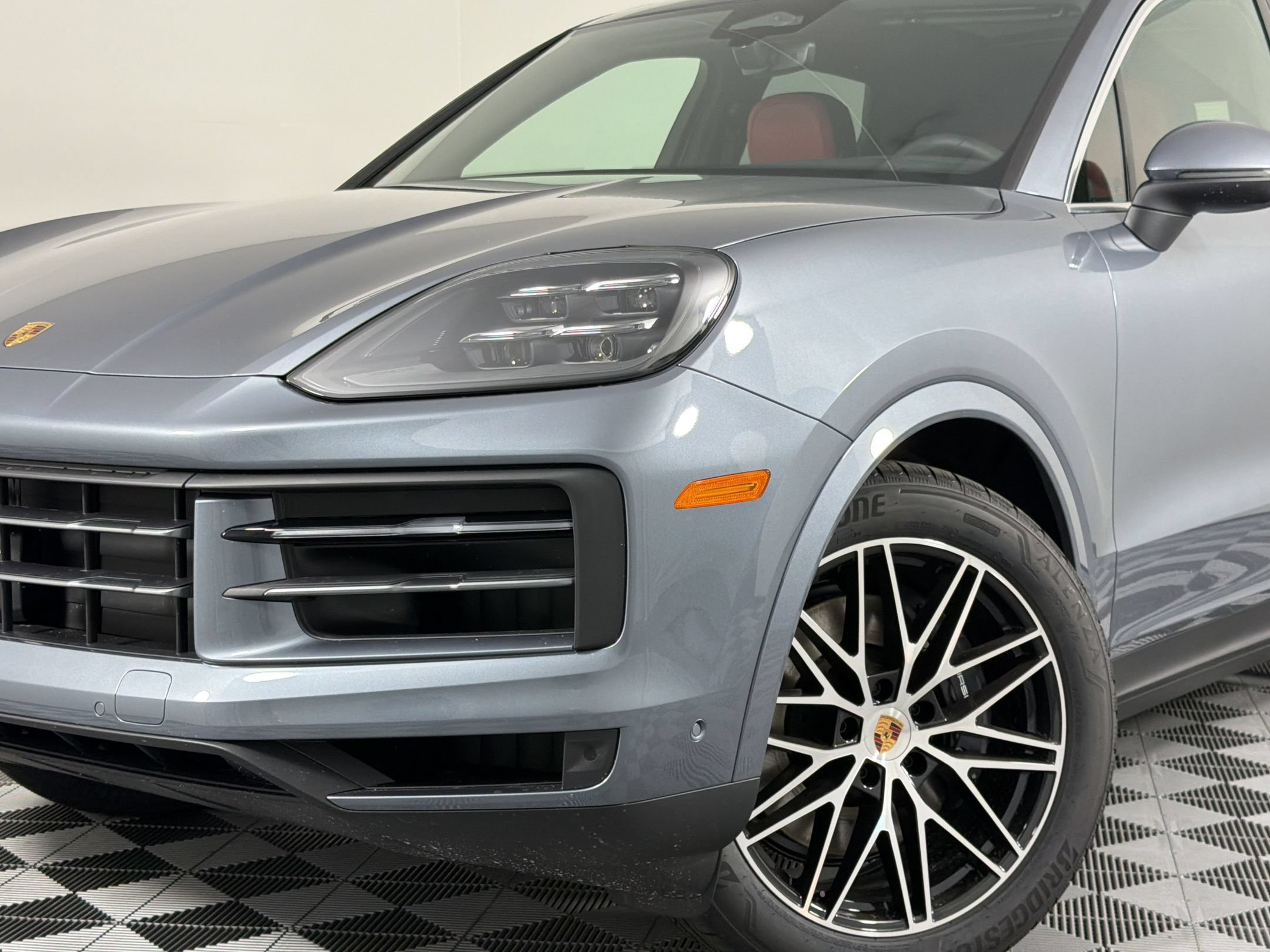 Certified 2026 Porsche Cayenne AWD/4WD image 6