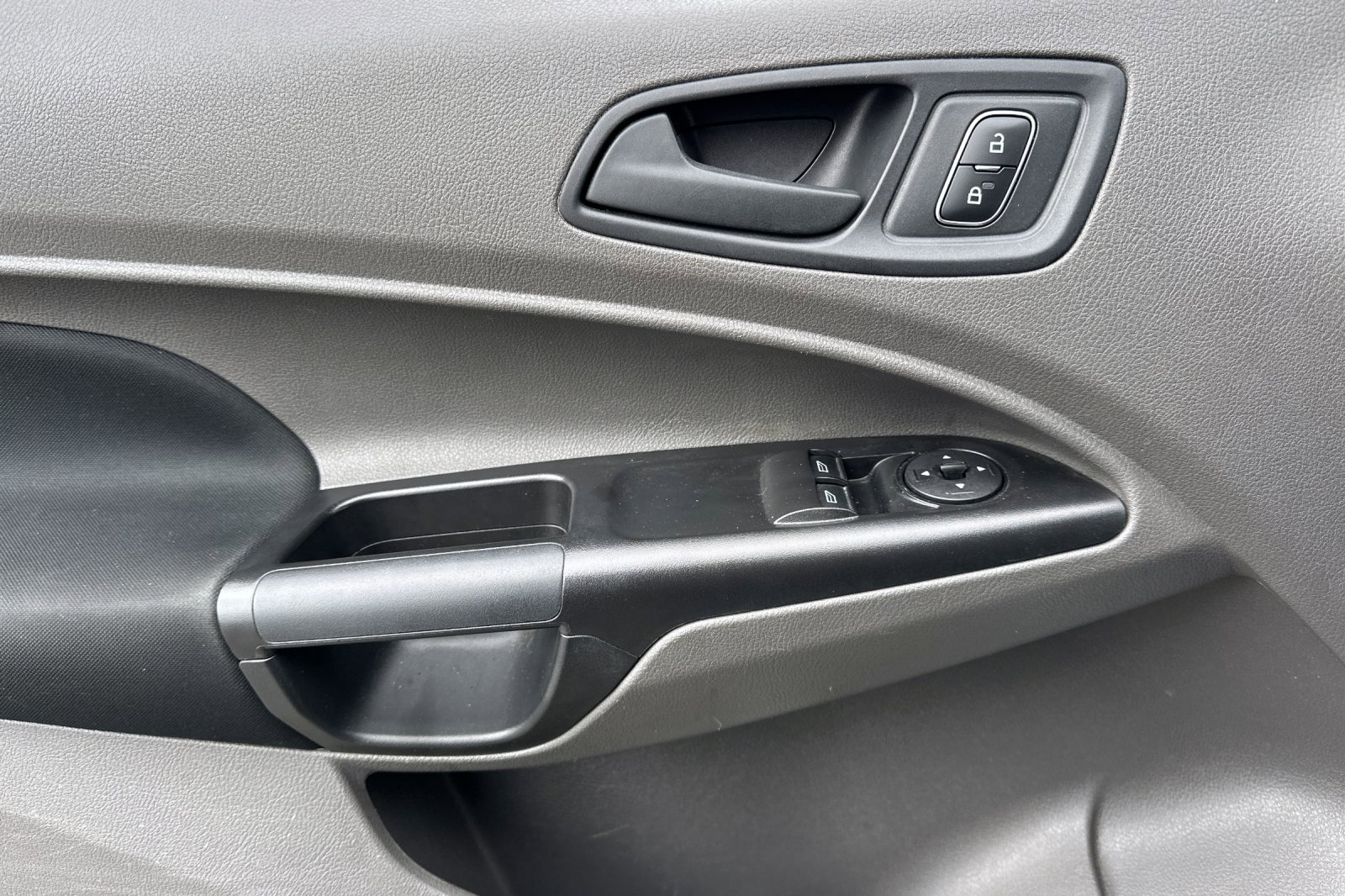 Used 2020 Ford Transit Connect XL image 10