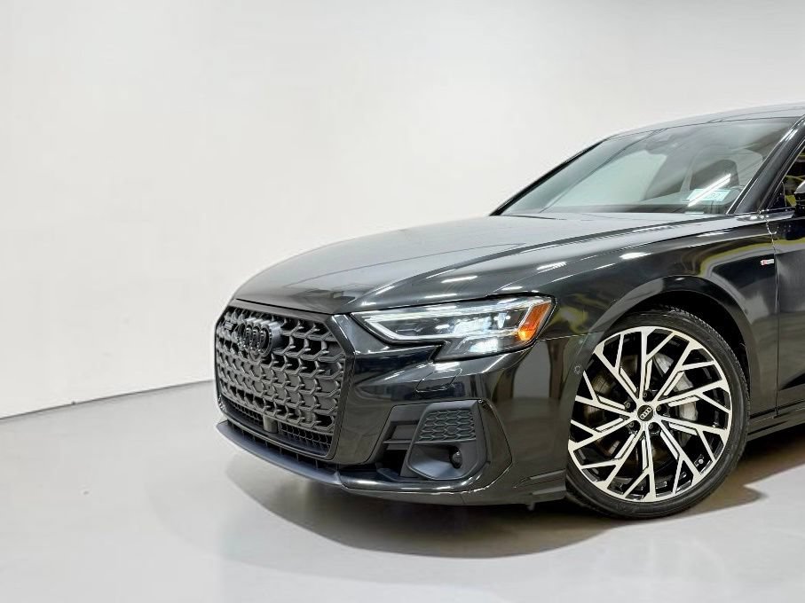 Used 2022 Audi A8 L 3.0T AWD/4WD image 3