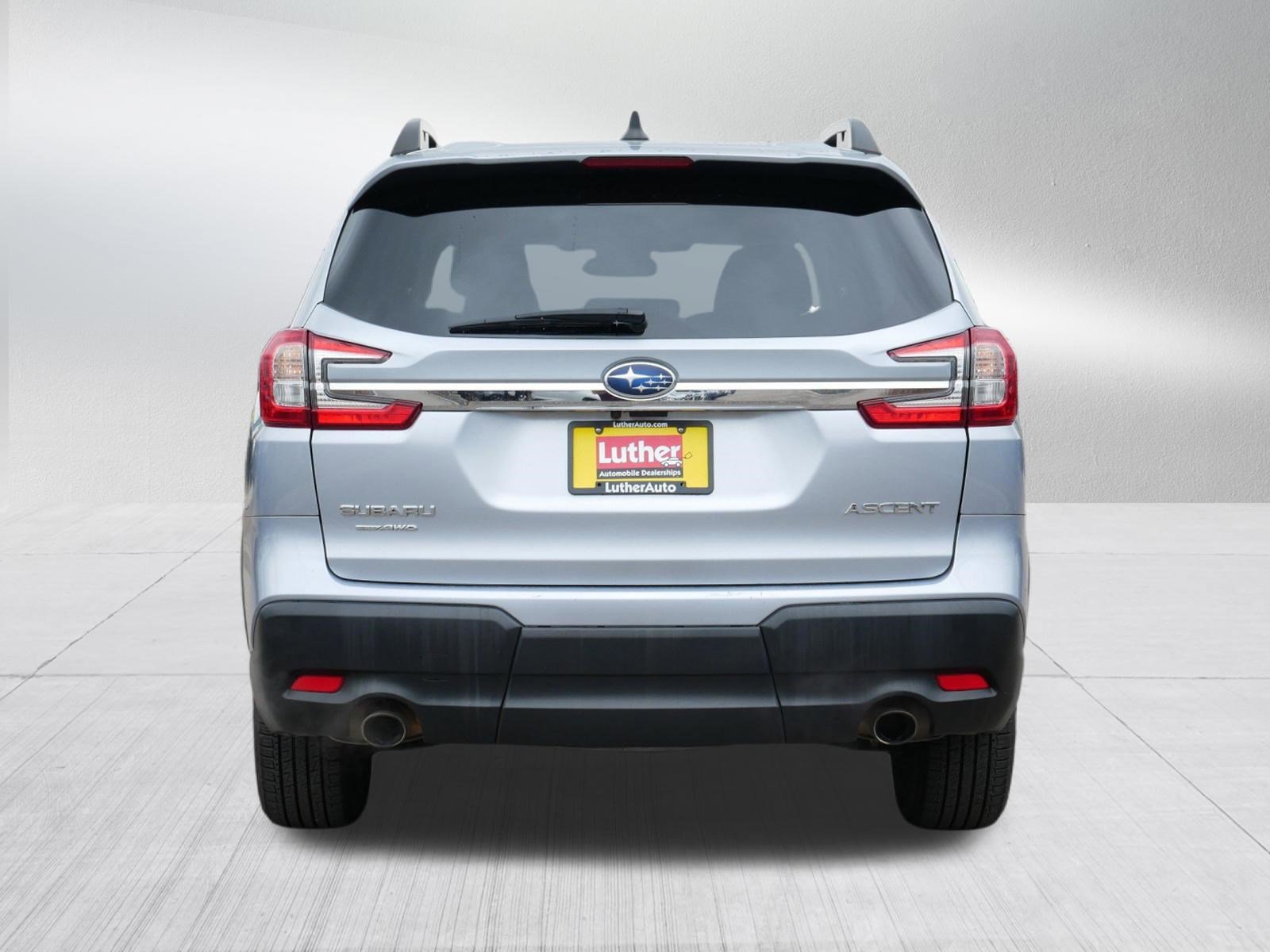 Used 2023 Subaru Ascent Premium image 6