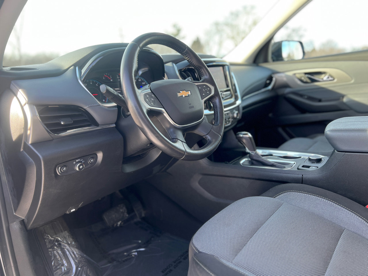 Used 2020 Chevrolet Traverse LT w/ LPO, Cargo Package image 14