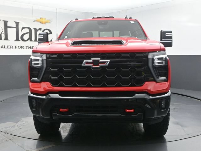 New 2026 Chevrolet Silverado 2500 ZR2 w/ LPO, Dark Essentials Package AWD/4WD image 7