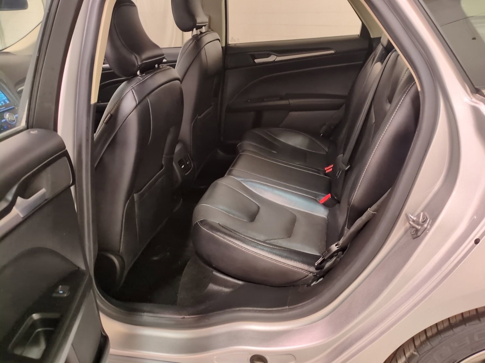 Used 2019 Ford Fusion Titanium image 14