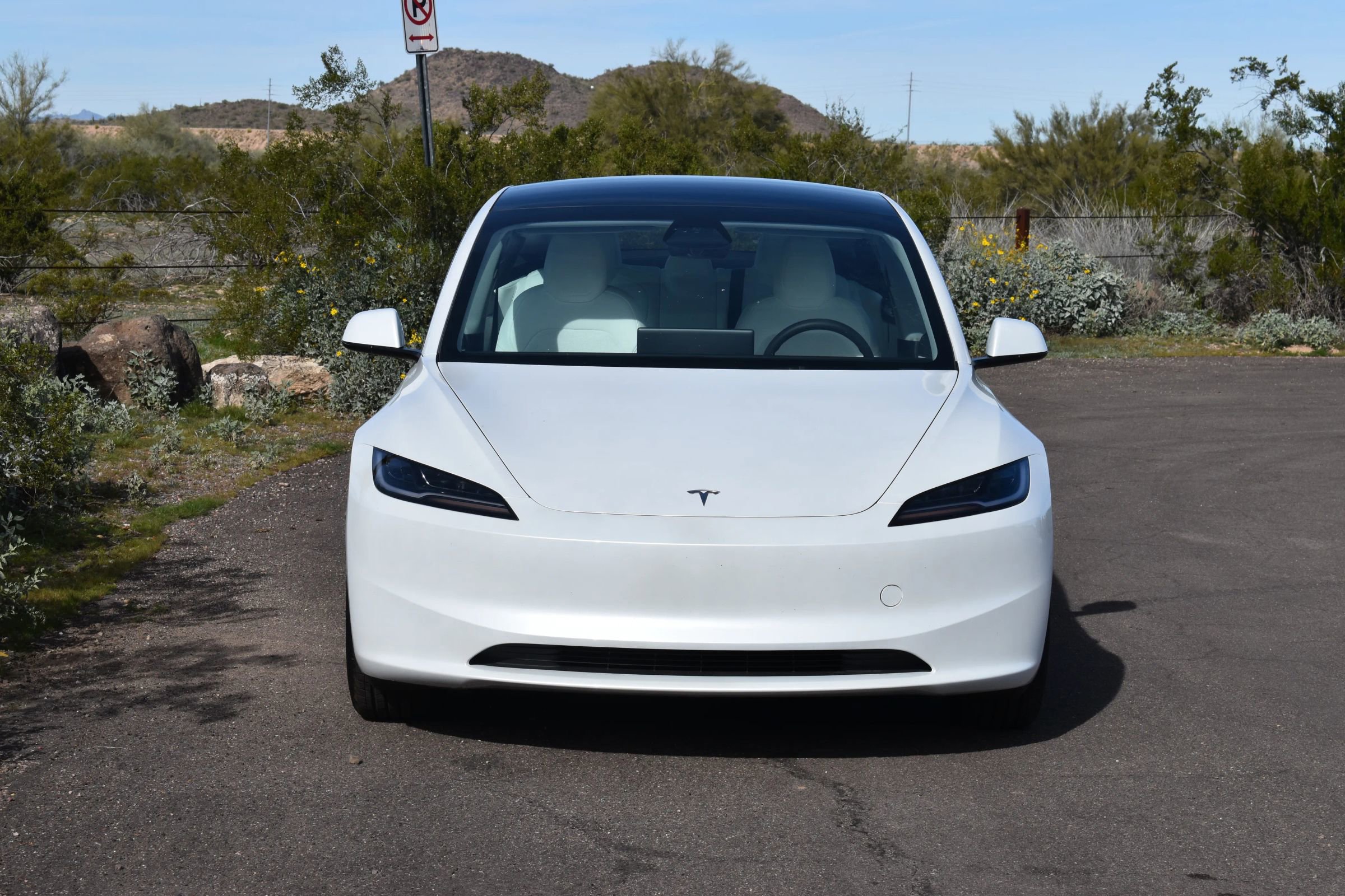 Used 2025 Tesla Model 3 image 2