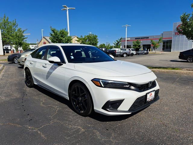 Used 2024 Honda Civic Sport Touring image 4
