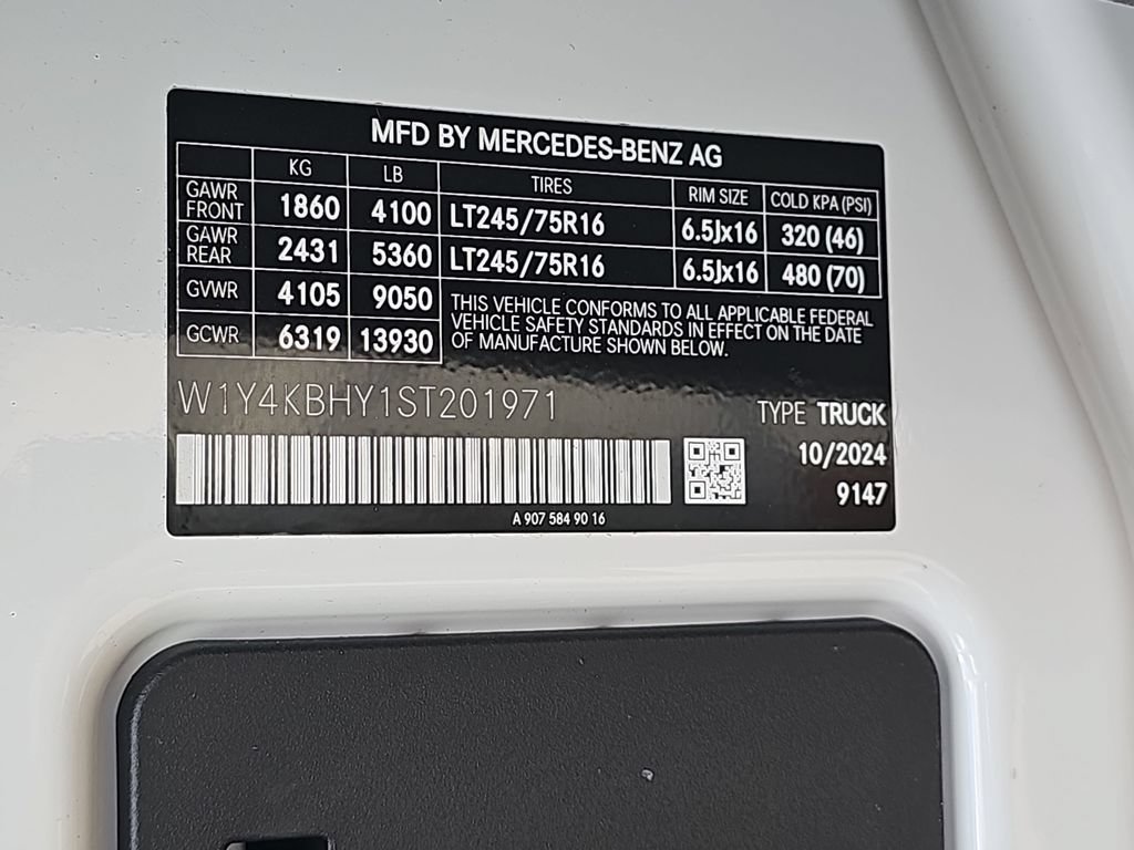 Used 2025 Mercedes-Benz Sprinter 2500 image 35