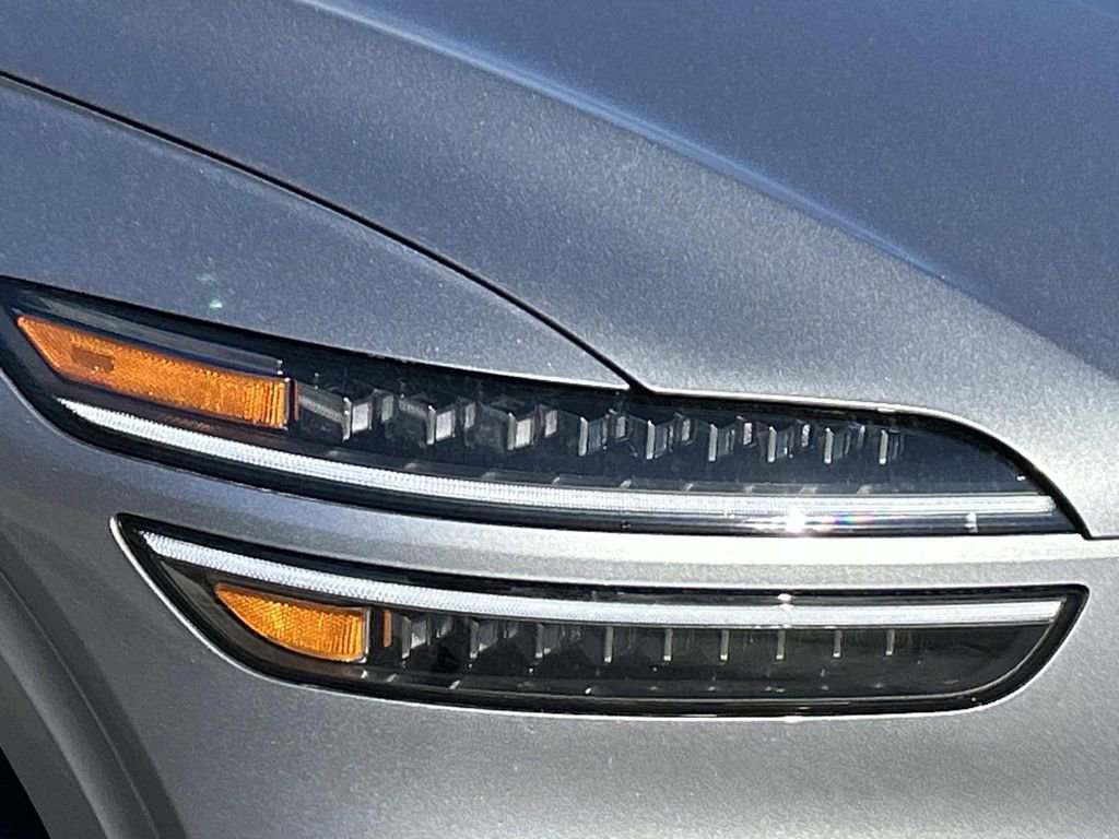 New 2026 Genesis GV70 2.5T Advanced image 9