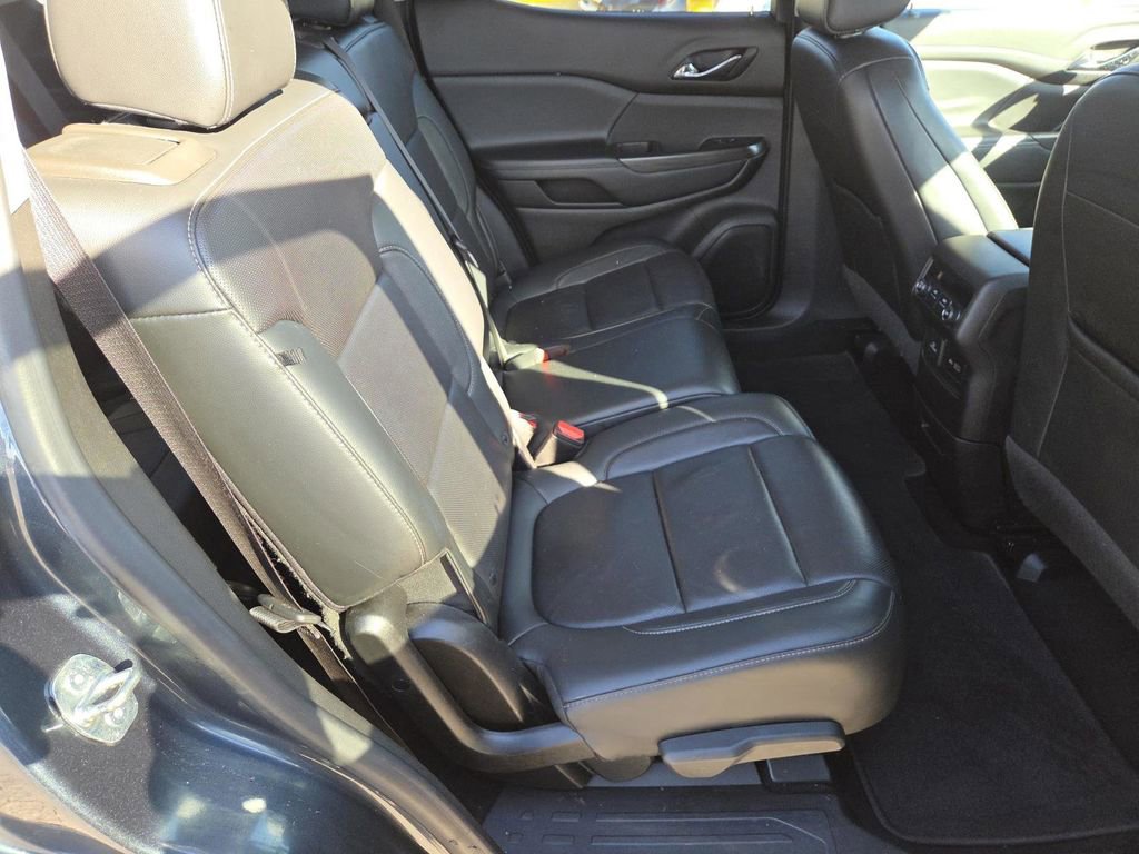 Used 2020 GMC Acadia SLT image 21