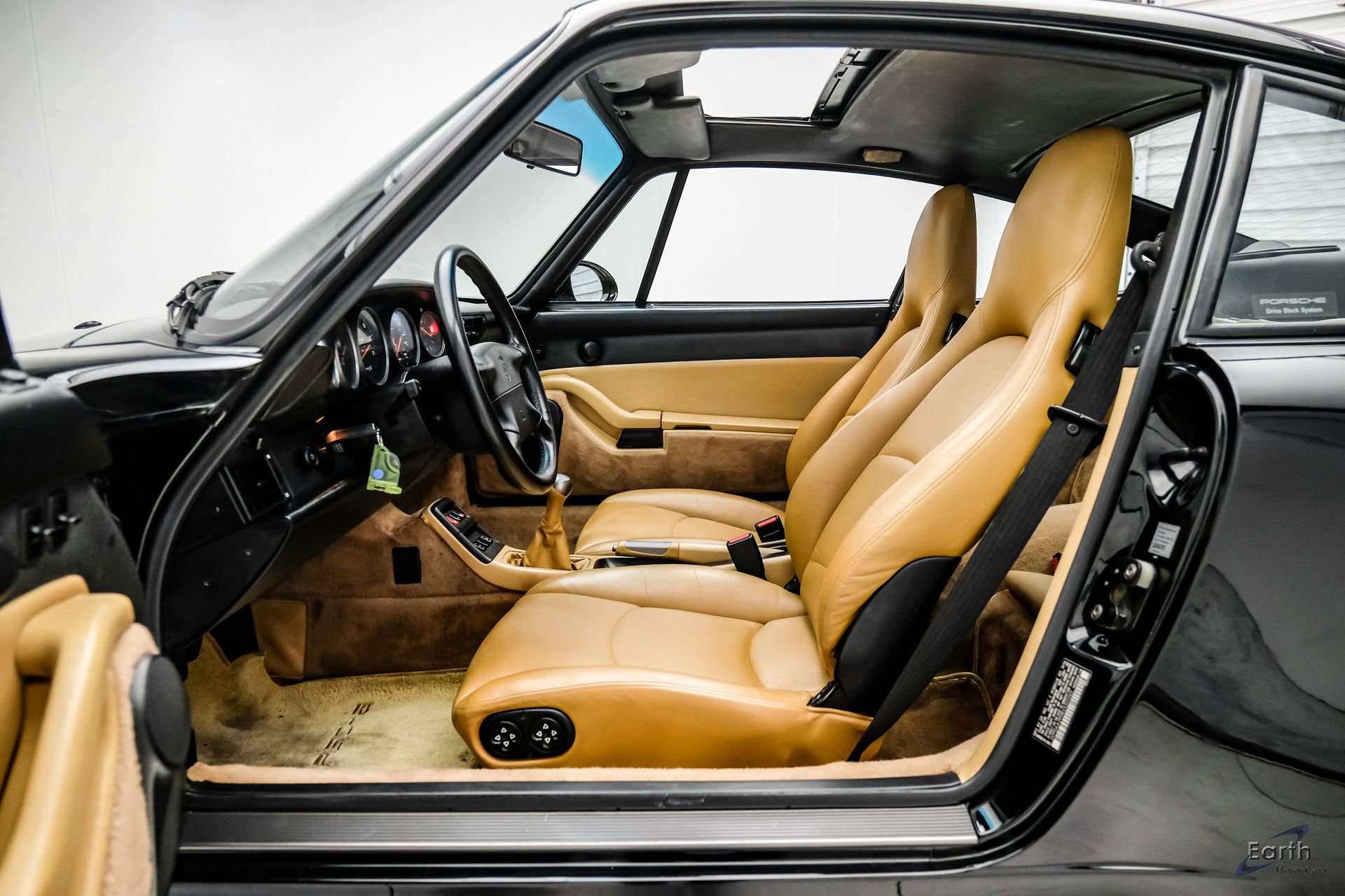 Used 1997 Porsche 911 Carrera S RWD image 5