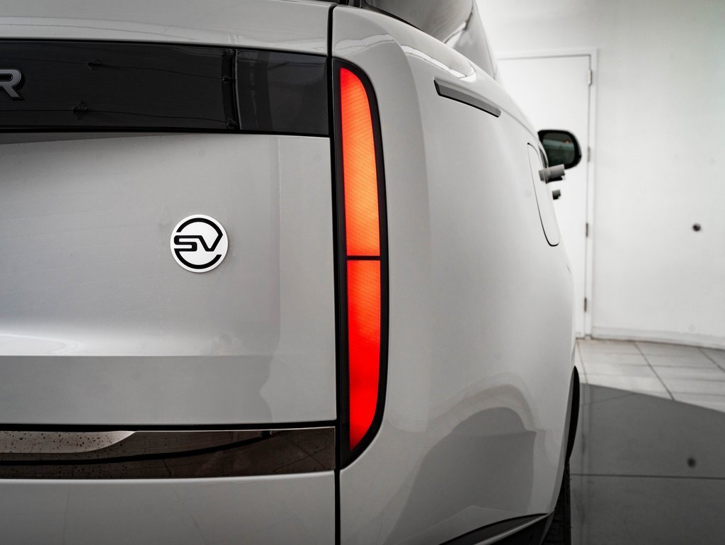 New 2026 Land Rover Range Rover SV image 9