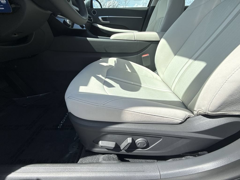 New 2026 Hyundai Sonata SEL FWD image 12