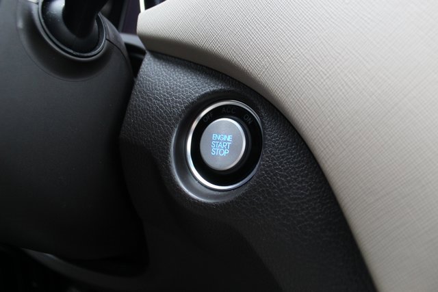 Used 2018 Hyundai Santa Fe Limited w/ Cargo Package image 19