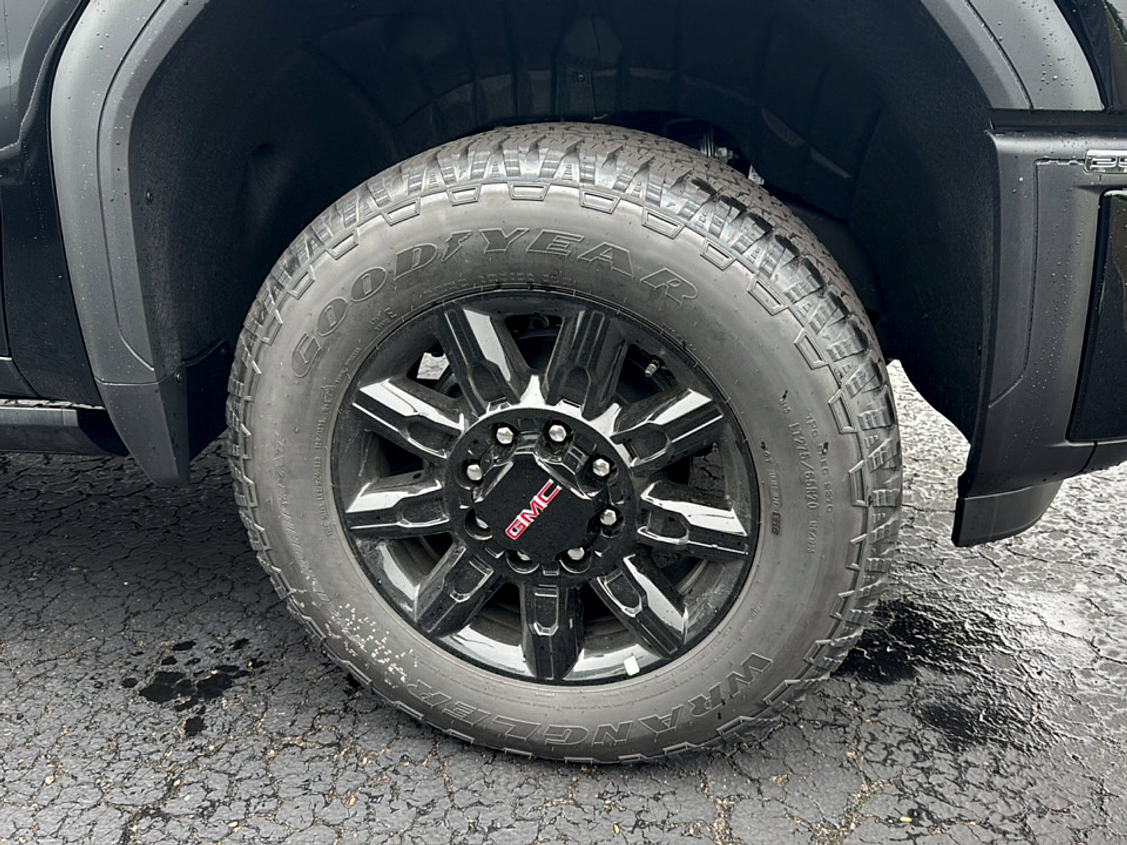 New 2026 GMC Sierra 2500 AT4 w/ AT4 Premium Plus Package AWD/4WD image 4