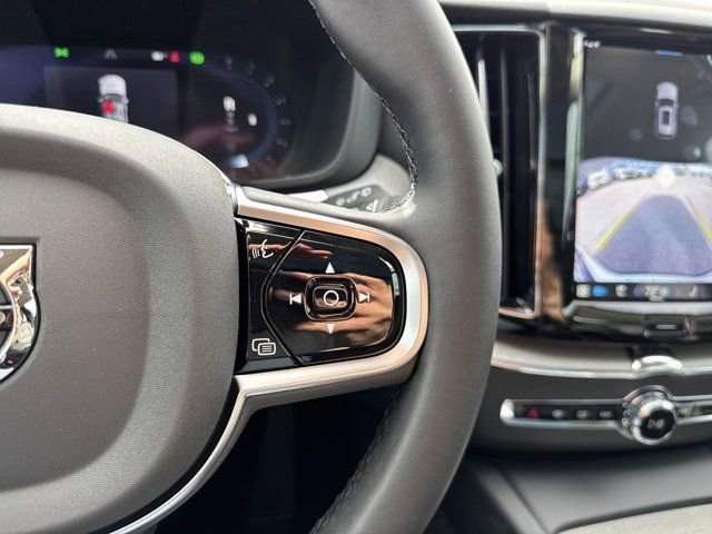 New 2025 Volvo XC60 B5 Plus w/ Climate Package PRO image 30