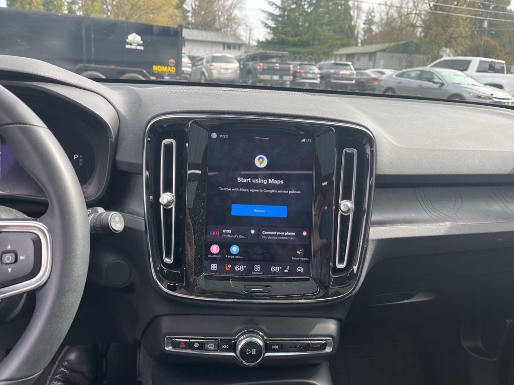 Used 2023 Volvo XC40 Recharge Ultimate image 10