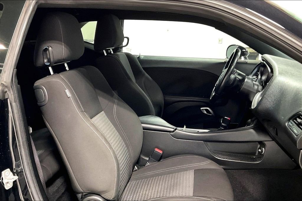 Used 2023 Dodge Challenger SXT w/ Blacktop Package image 10