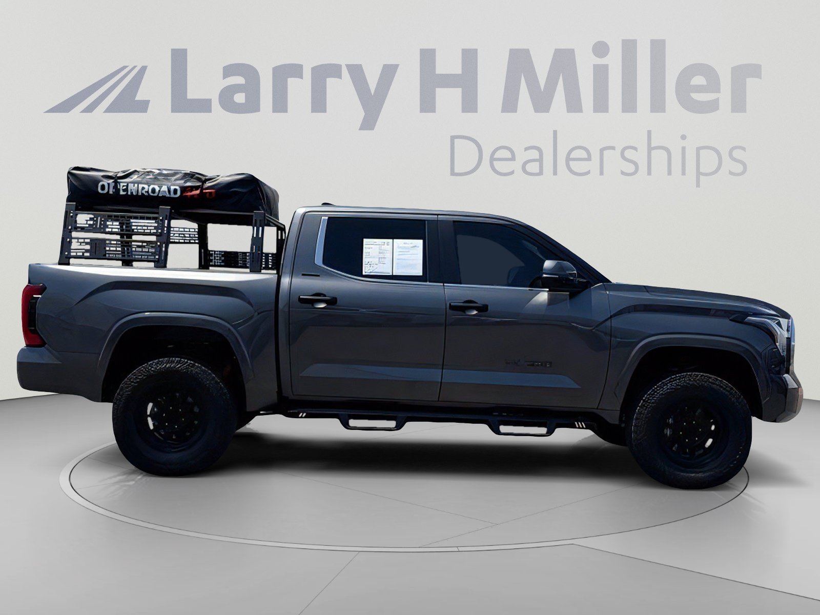 Used 2025 Toyota Tundra Limited AWD/4WD image 8