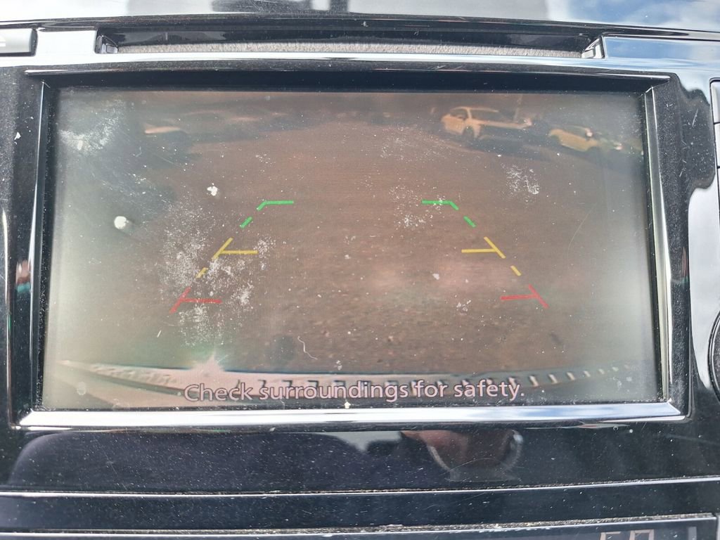 Used 2018 Nissan Rogue SV image 15