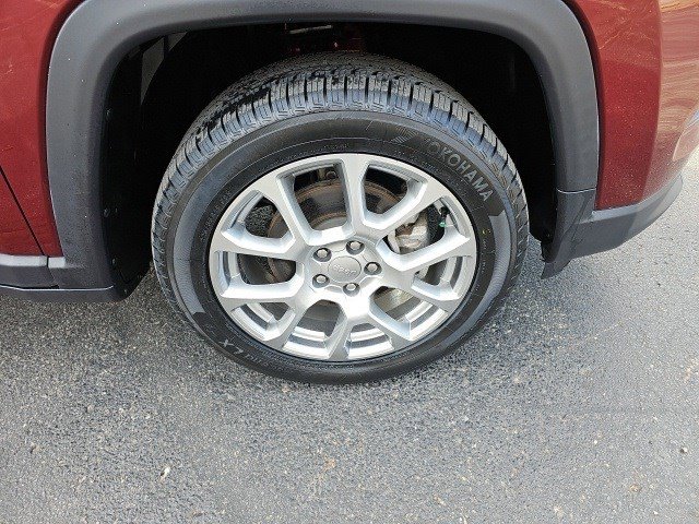 Used 2022 Jeep Compass Latitude image 10