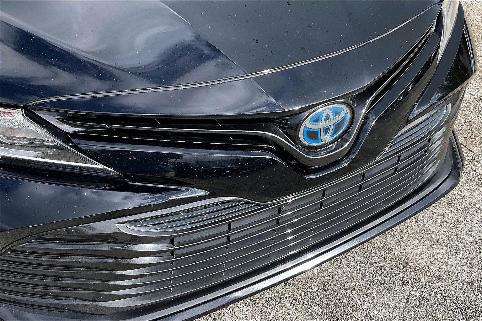 Used 2020 Toyota Camry LE FWD image 34