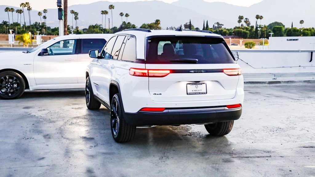 New 2026 Jeep Grand Cherokee Limited w/ Limited Altitude Package image 6