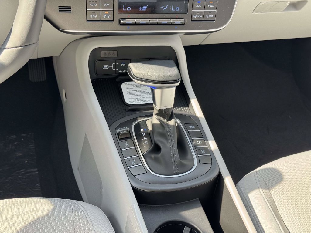 New 2027 Hyundai Kona SEL Sport AWD/4WD image 17