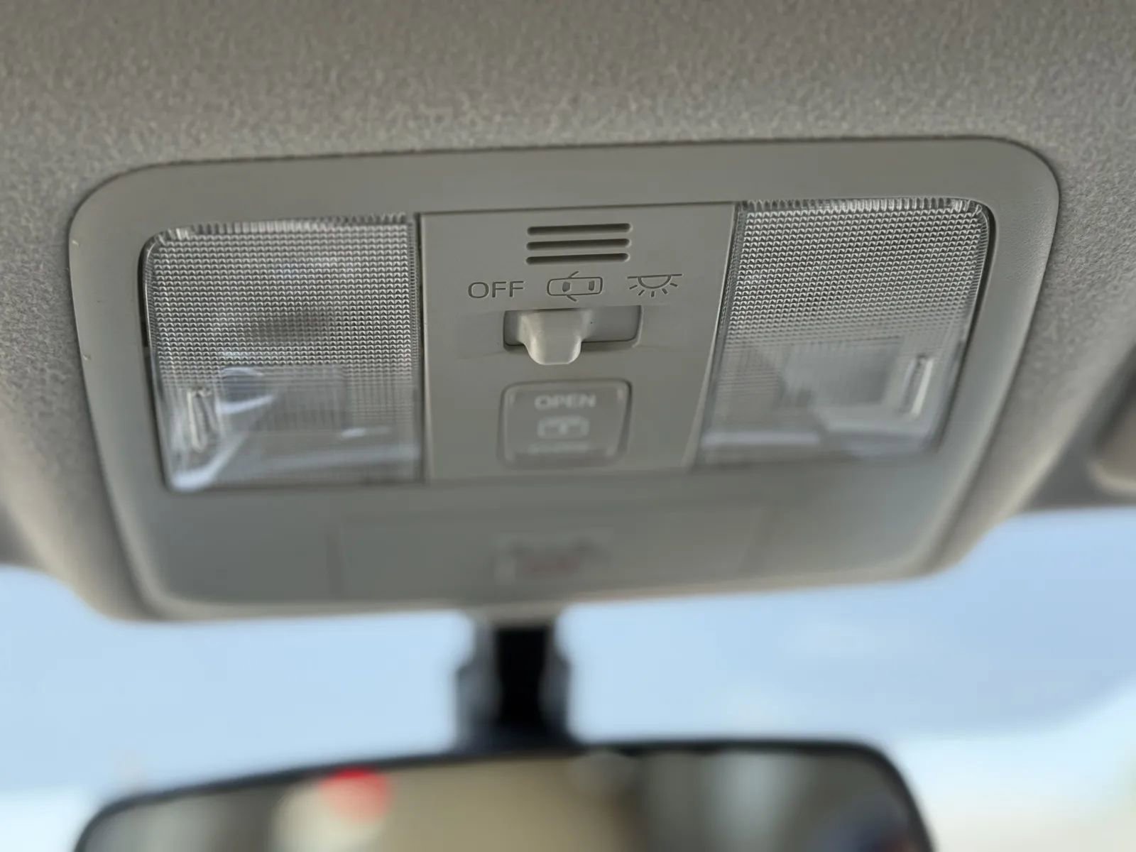 Used 2014 Toyota Prius V Five image 33