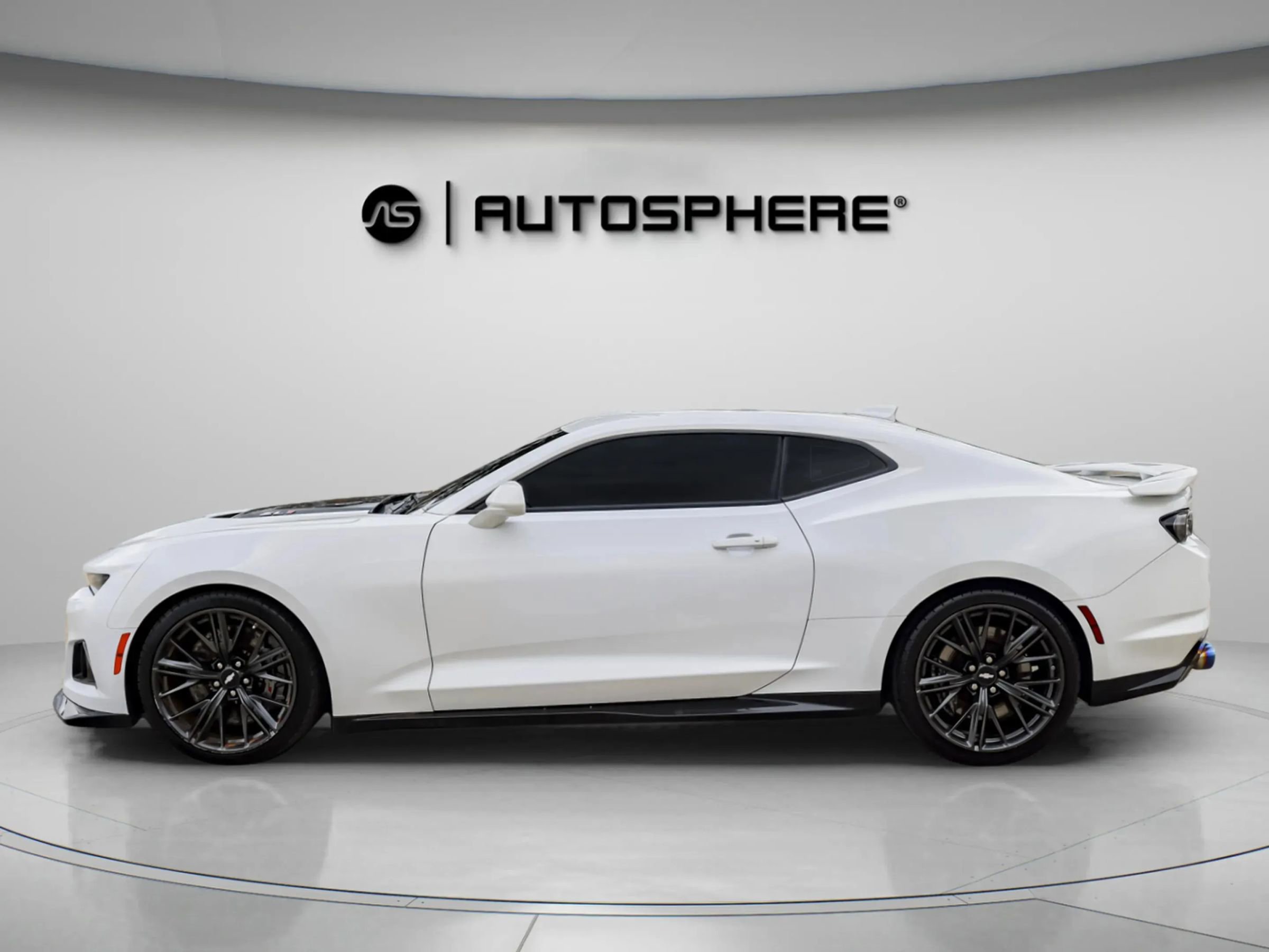 Used 2019 Chevrolet Camaro ZL1 image 5