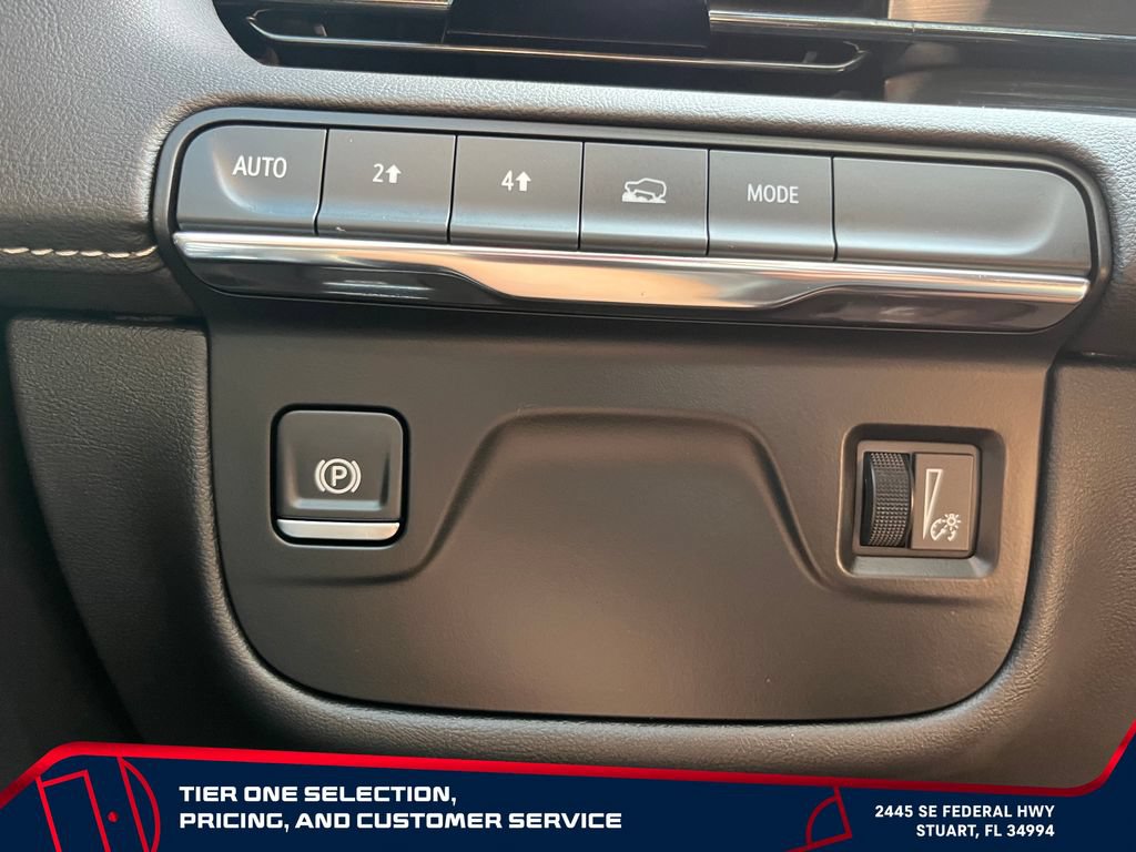 Used 2024 Cadillac Escalade ESV Premium Luxury AWD/4WD image 18