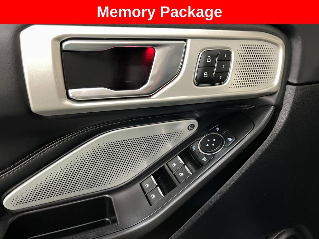 Used 2020 Ford Explorer Platinum w/ Premium Technology Package AWD/4WD image 31