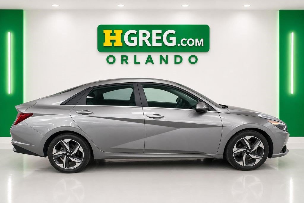 Used 2021 Hyundai Elantra SEL w/ Convenience + Premium Package FWD image 11