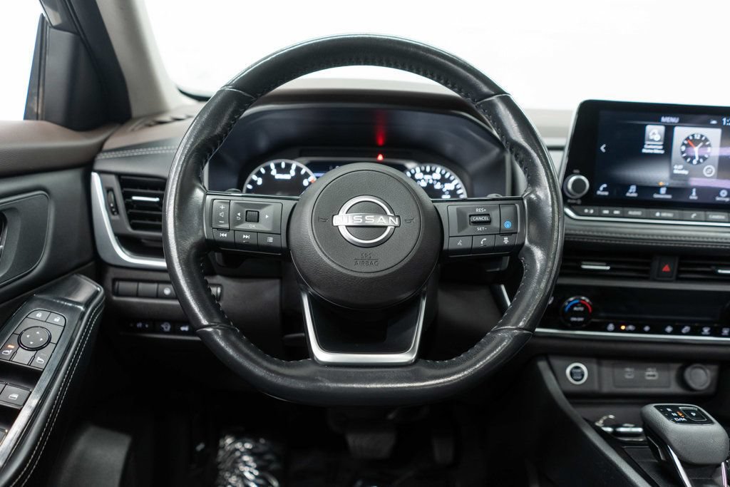 Used 2023 Nissan Rogue SV w/ SV Premium B Package AWD/4WD image 16
