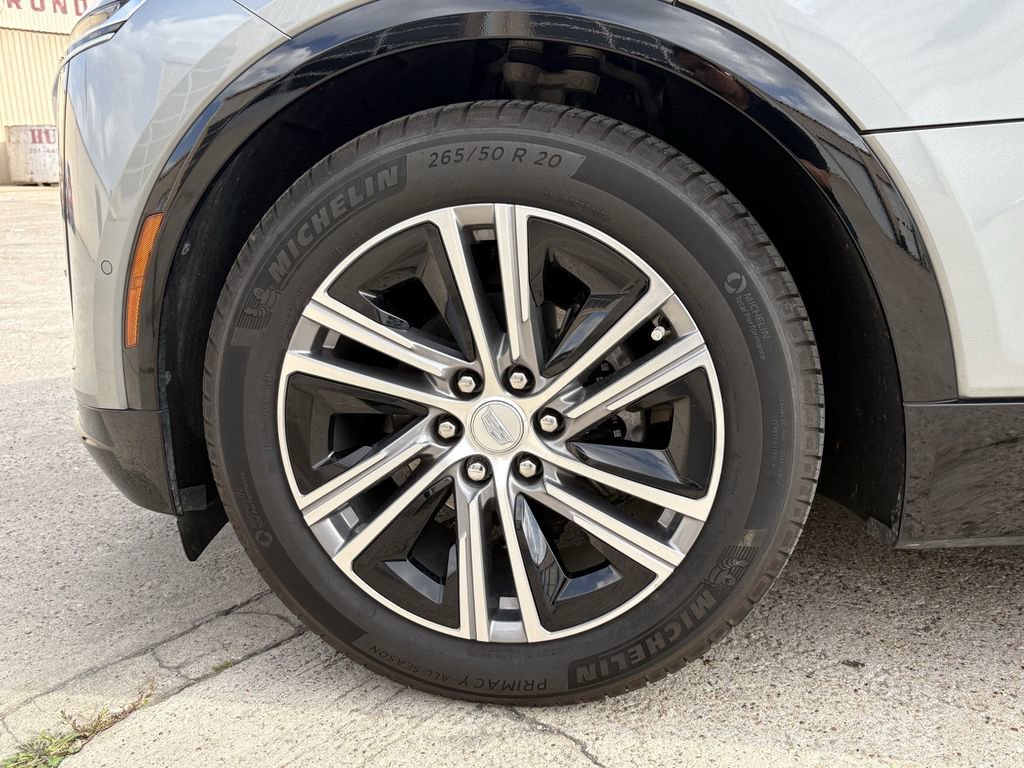 Used 2024 Cadillac Lyriq Luxury RWD image 9