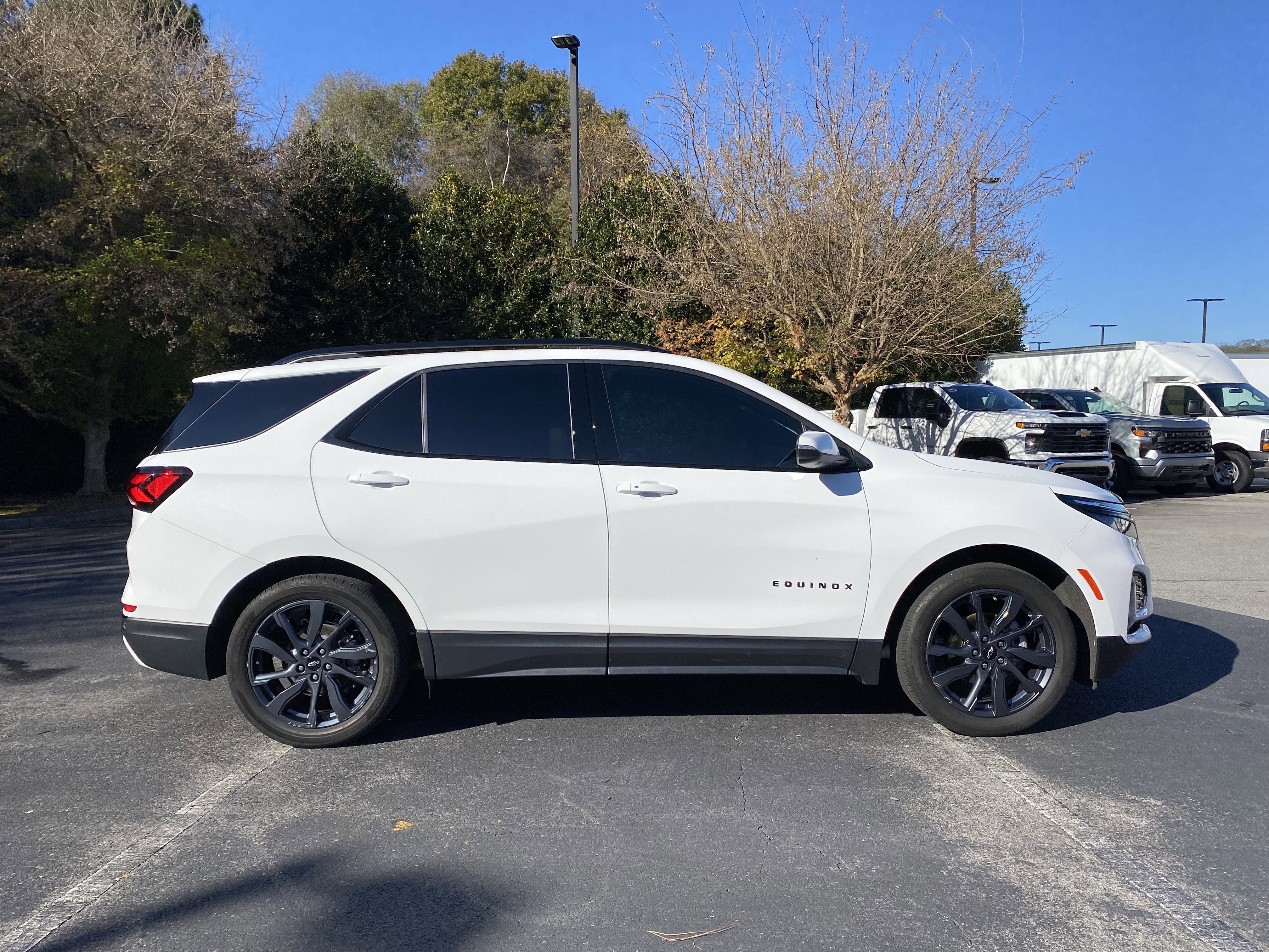 Used 2024 Chevrolet Equinox RS w/ RS Leather Package image 10