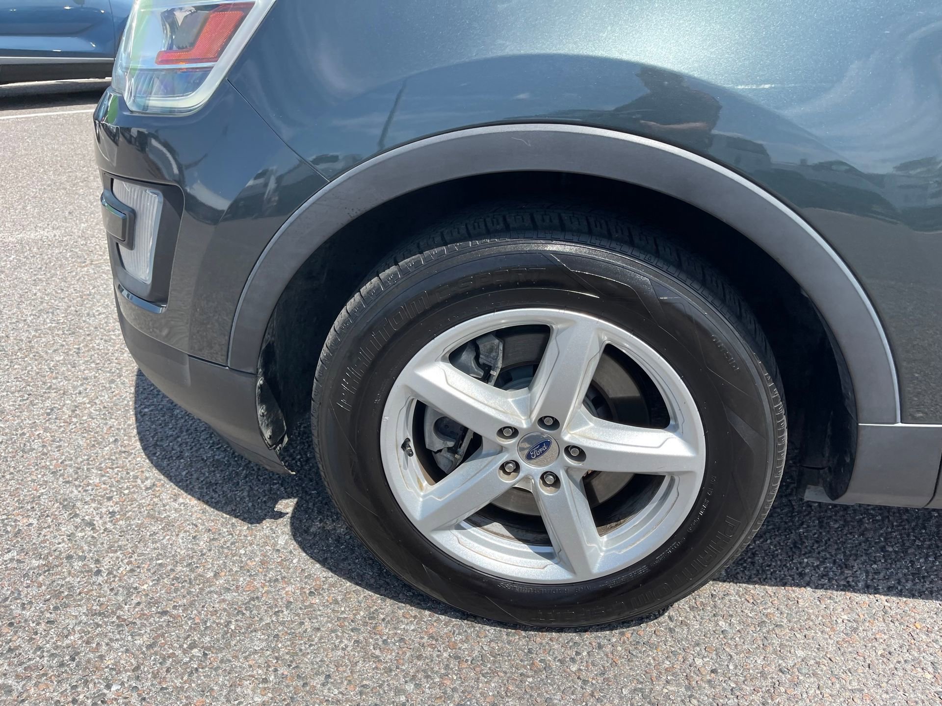 Used 2016 Ford Explorer XLT w/ Equipment Group 202A FWD image 10