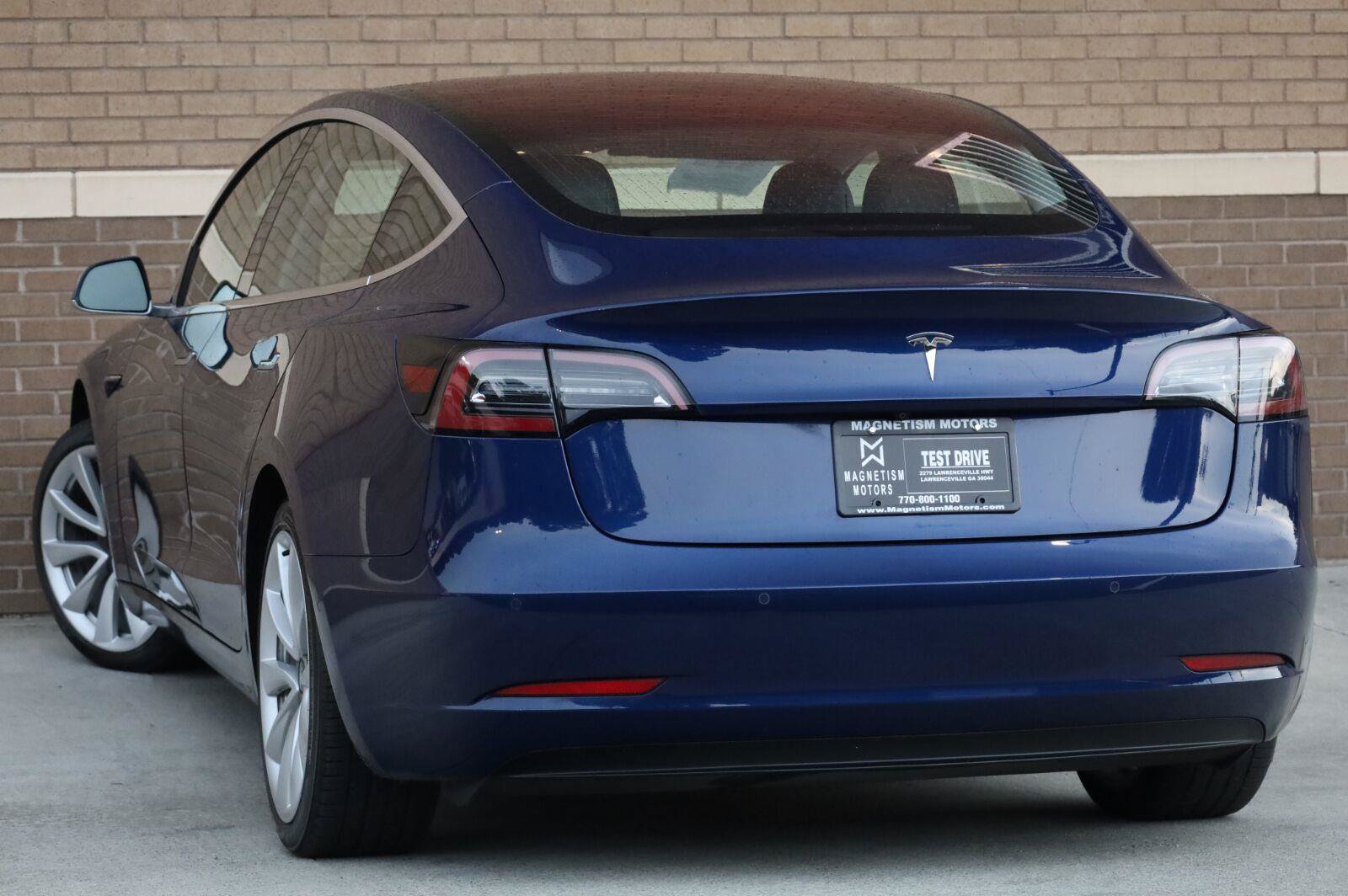 Used 2018 Tesla Model 3 Long Range RWD image 8