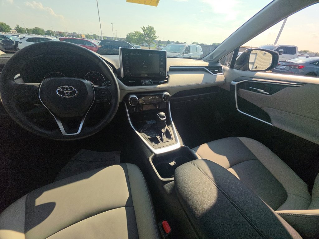 Used 2019 Toyota RAV4 XLE Premium w/ Advanced Technology Package AWD/4WD image 29