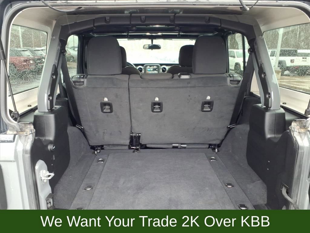 Used 2021 Jeep Wrangler Unlimited Sahara w/ Dual Top Group AWD/4WD image 16