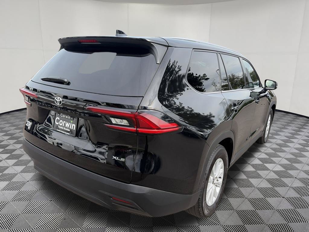 Used 2025 Toyota Grand Highlander AWD image 8