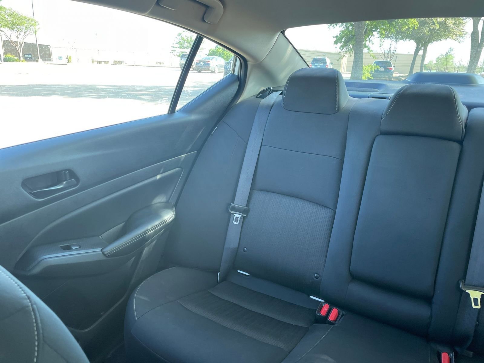 Used 2025 Nissan Altima 2.5 SV image 40